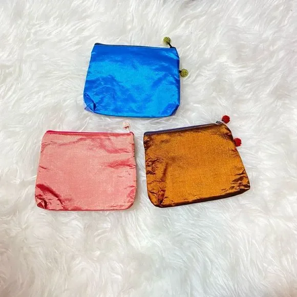 Handmade embroidered wallet - Picture 2 of 8